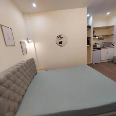 Lägenhet 25m2 Rez De Chaussee, Ground Floor *