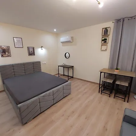 25m2 Rez De Chaussee, Ground Floor *